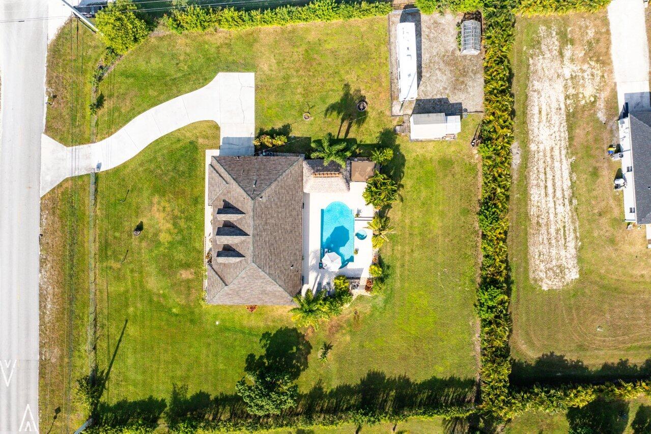 7166 Avocado Boulevard