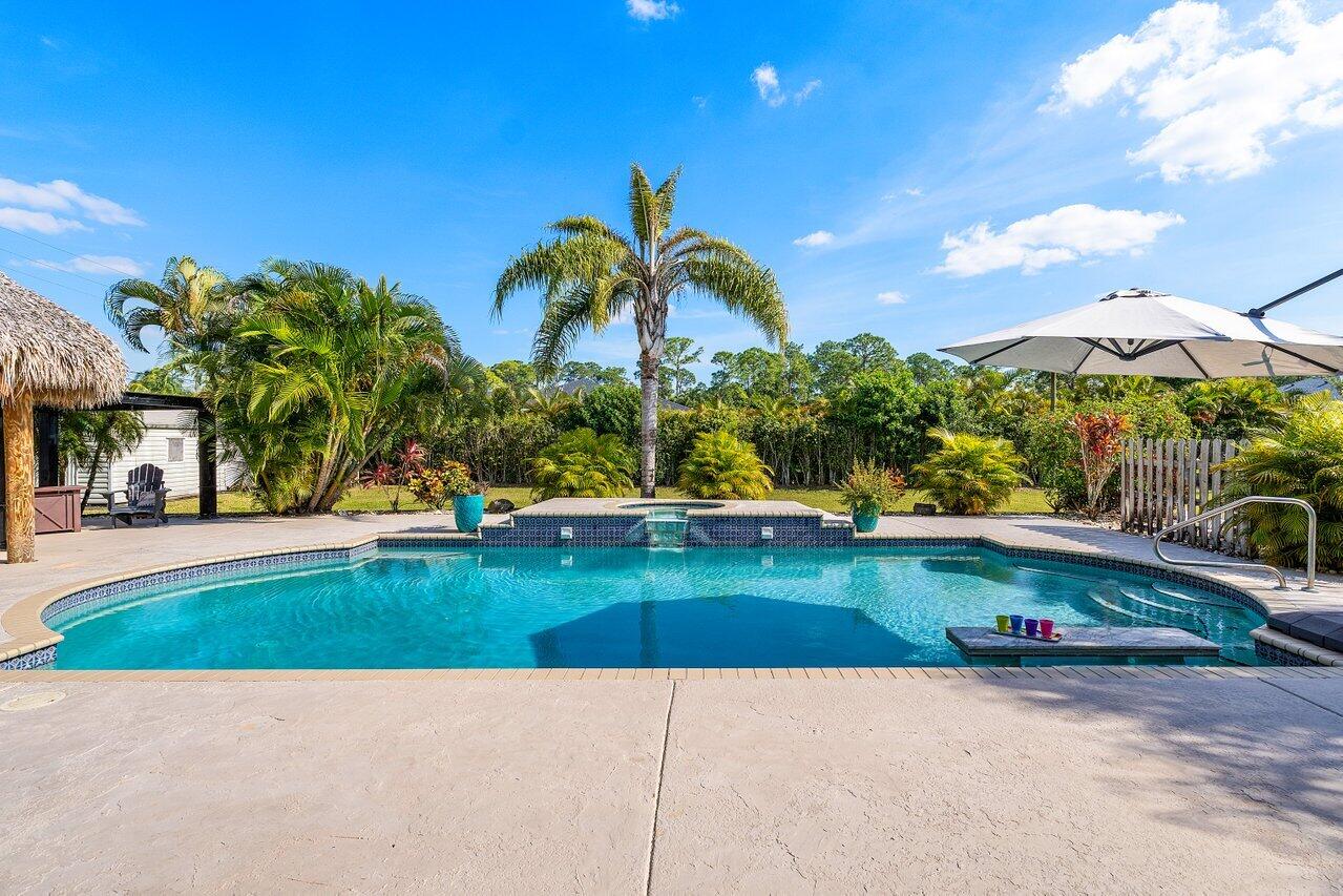 7166 Avocado Boulevard
