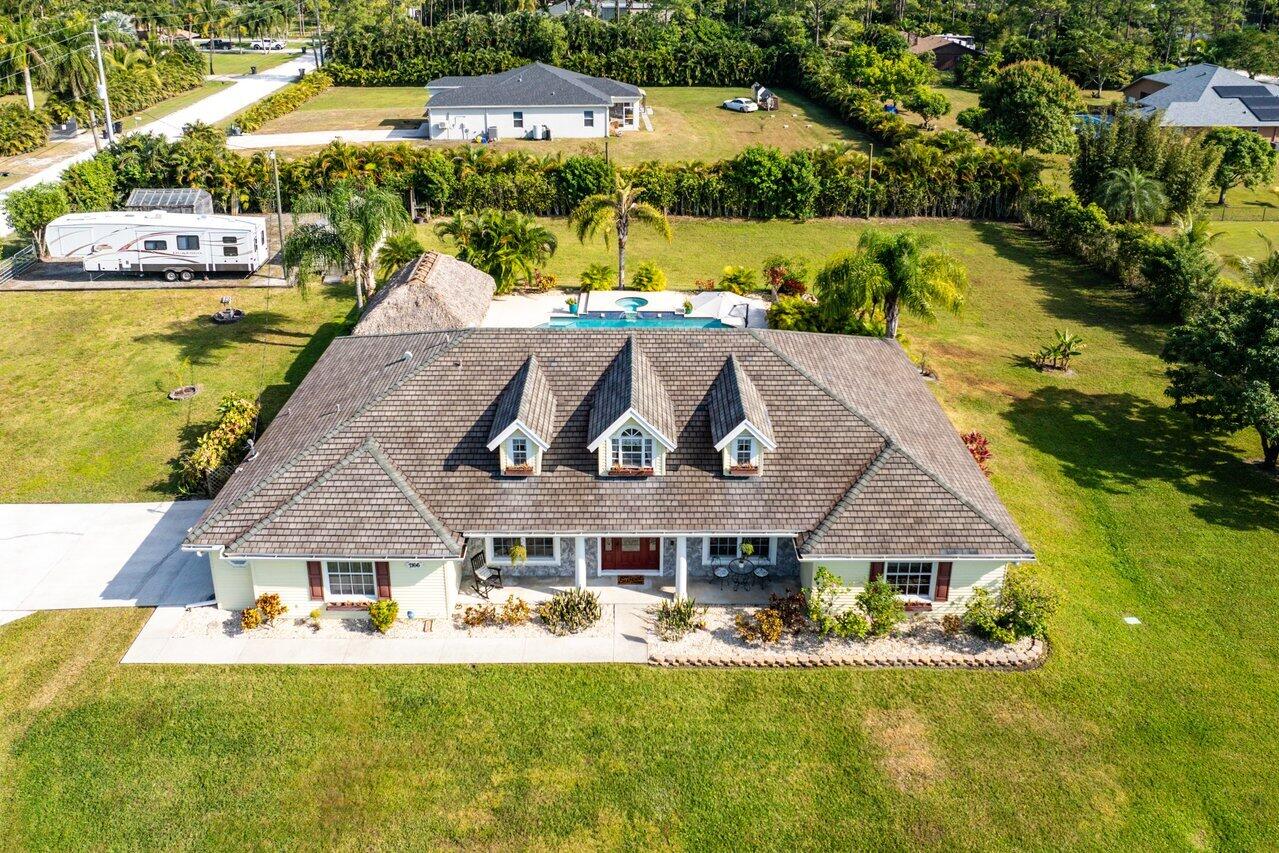 7166 Avocado Boulevard