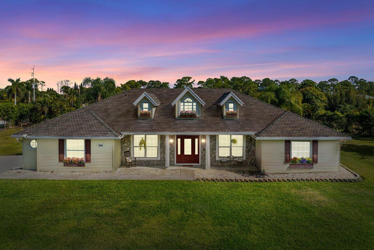 7166 Avocado Boulevard