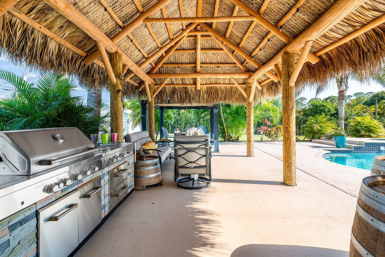 7166 Avocado Boulevard