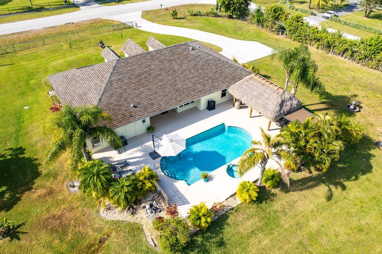 7166 Avocado Boulevard