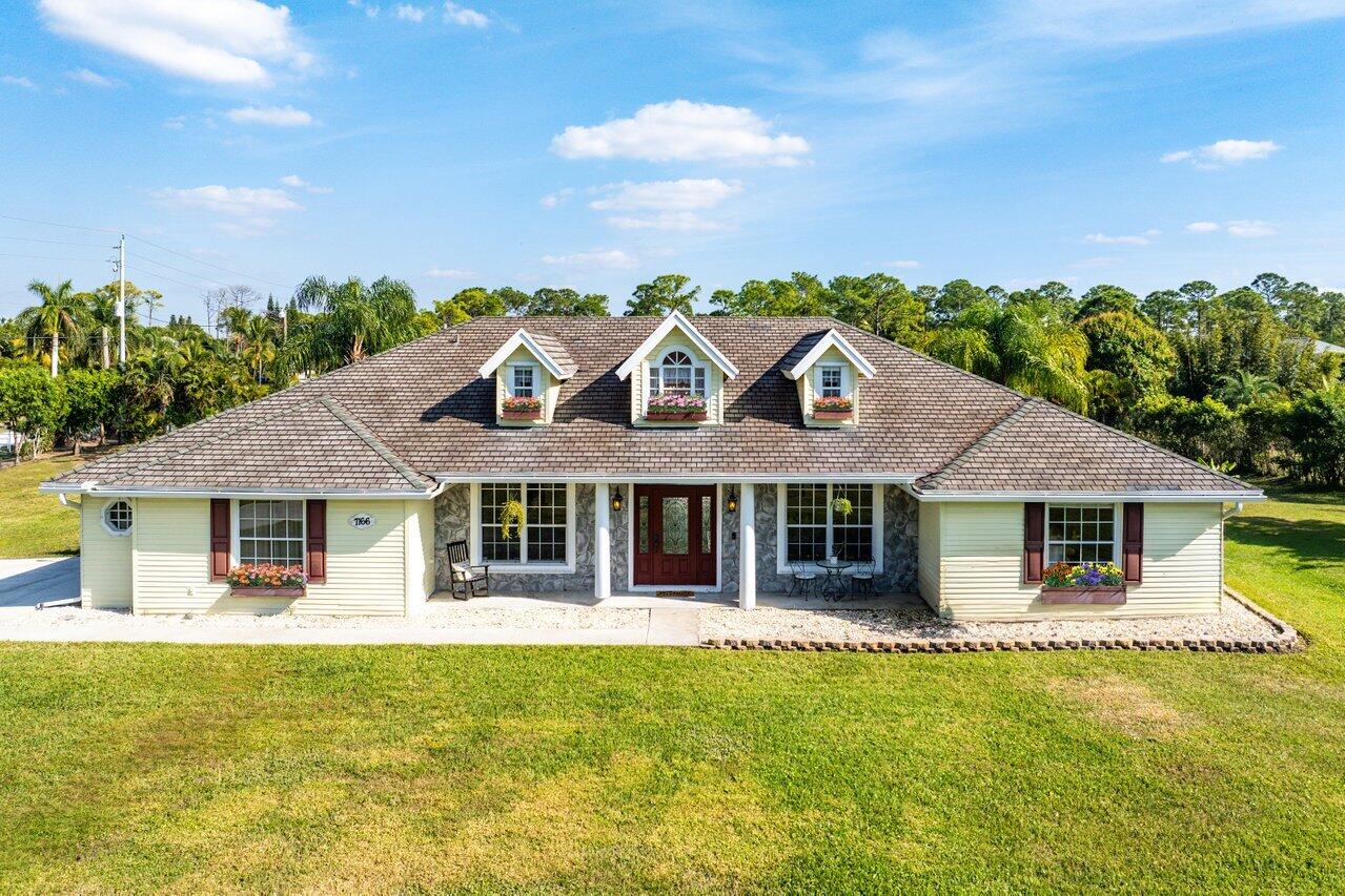 7166 Avocado Boulevard