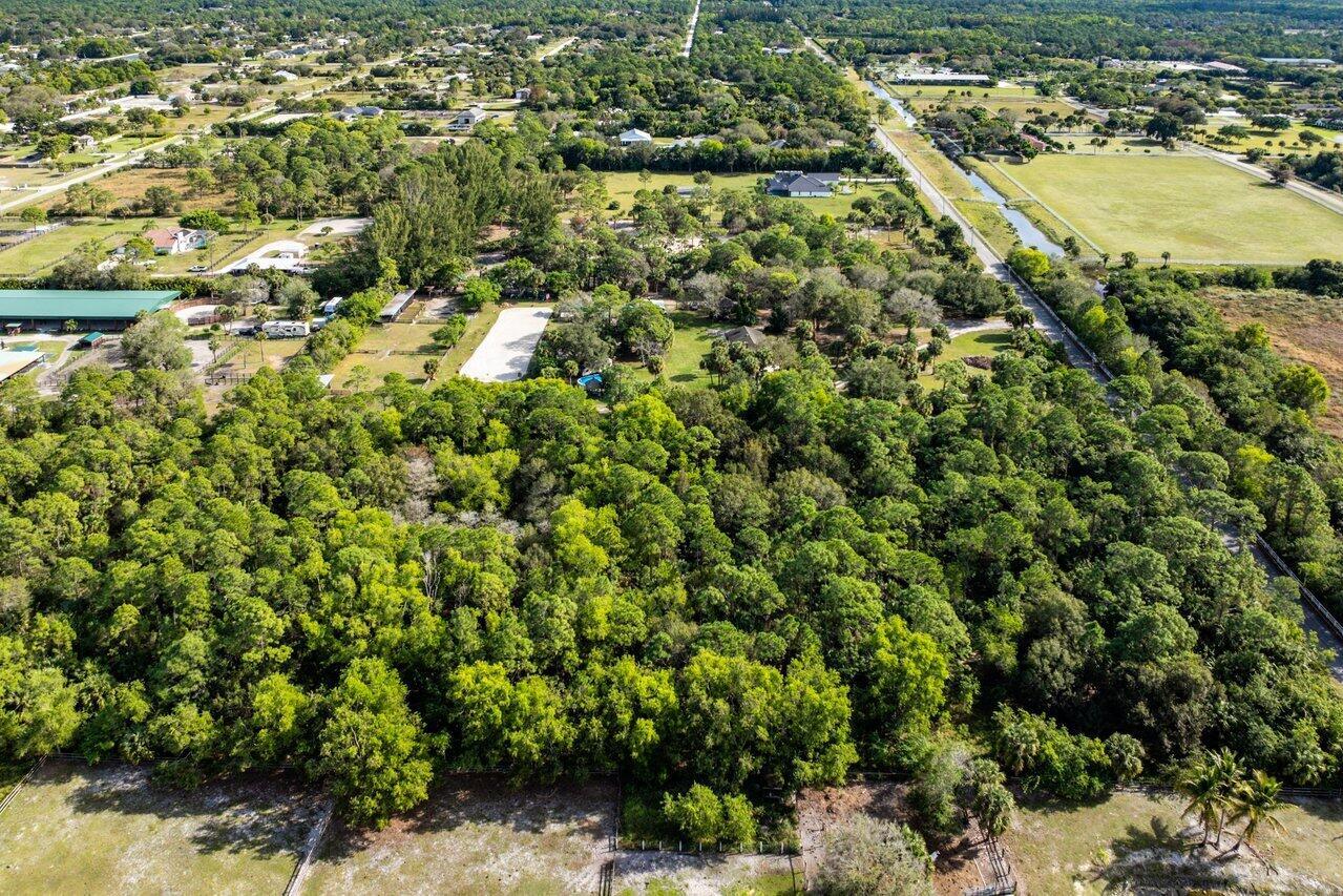 Xxxx W Sycamore Drive