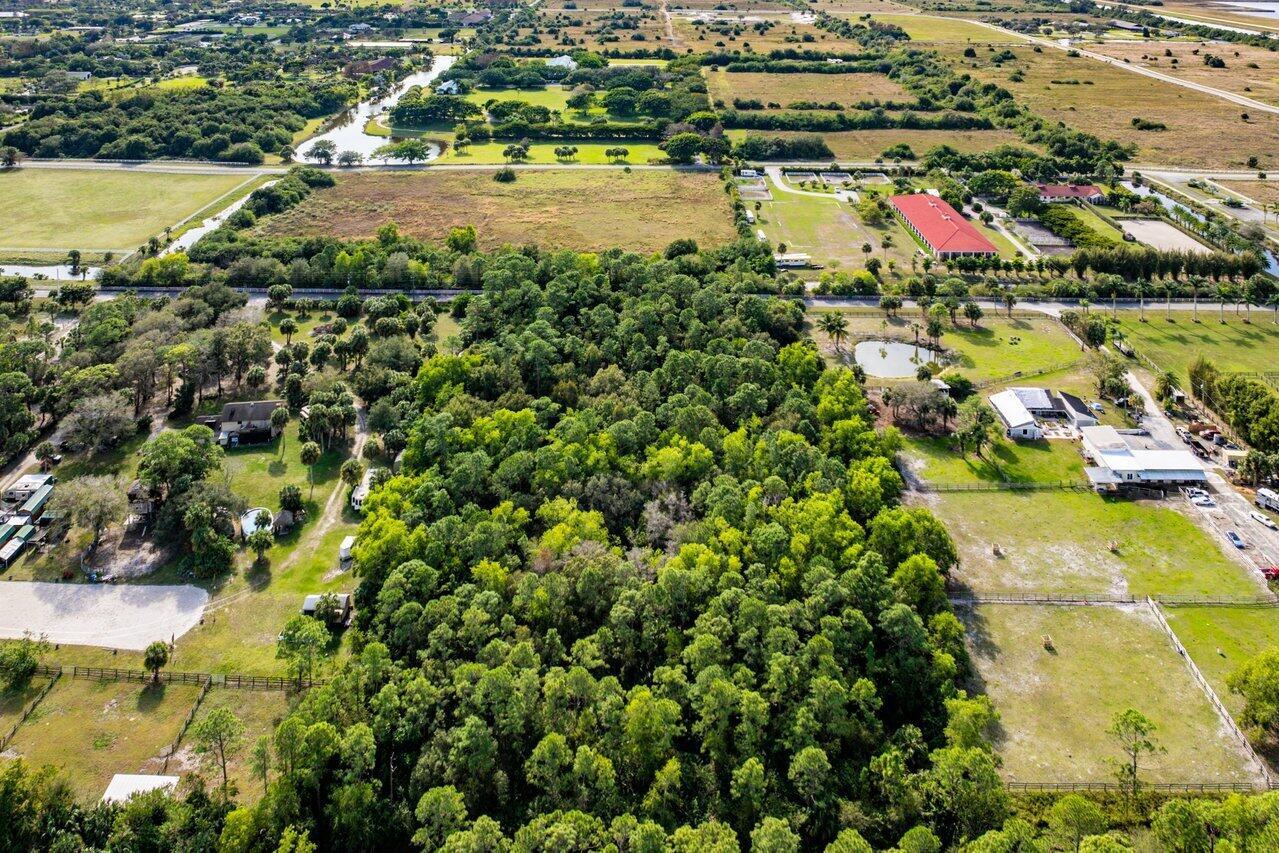 Xxxx W Sycamore Drive