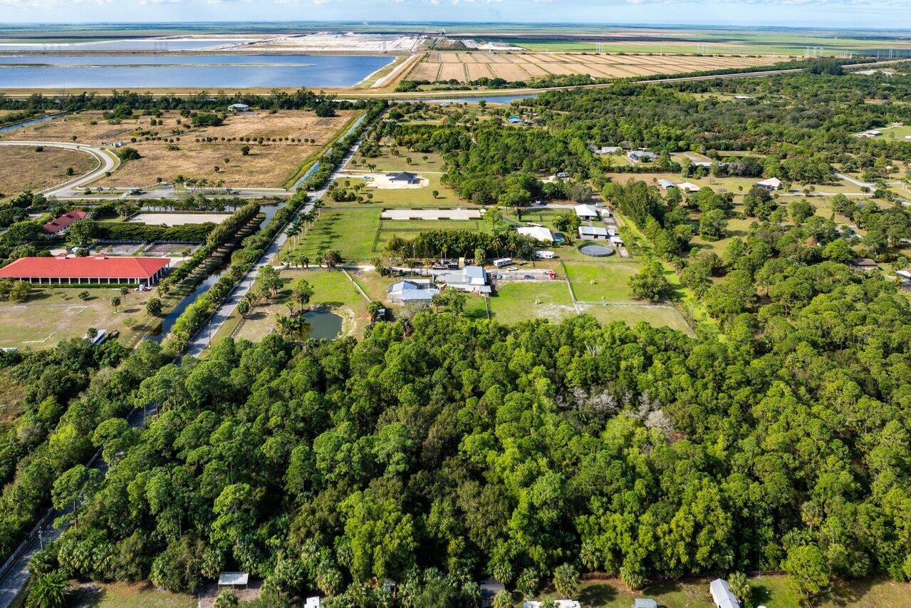 Xxxx W Sycamore Drive