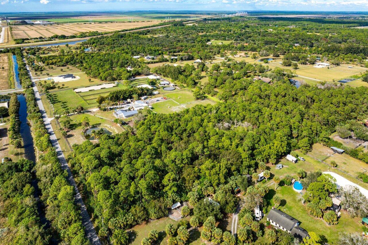 Xxxx W Sycamore Drive