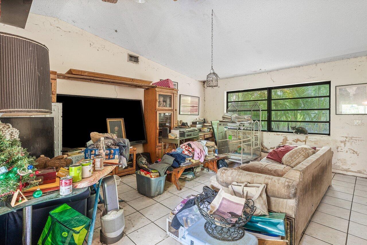 11224 60th Street N