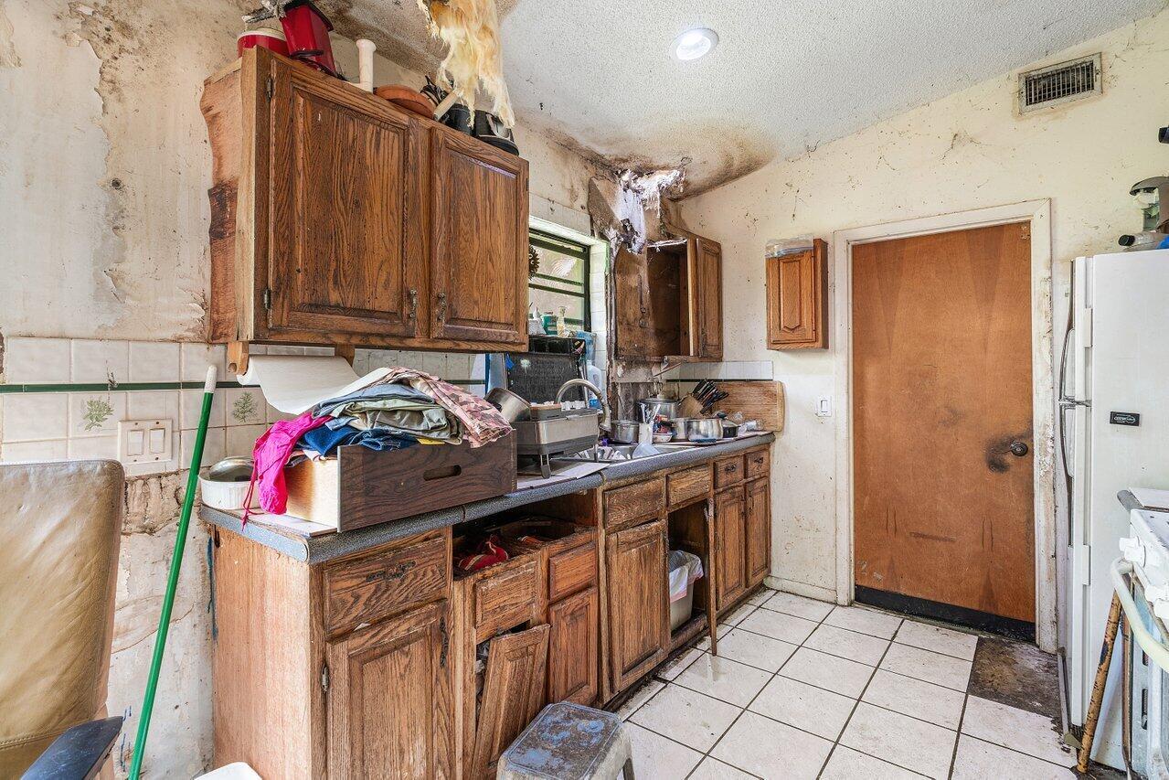 11224 60th Street N