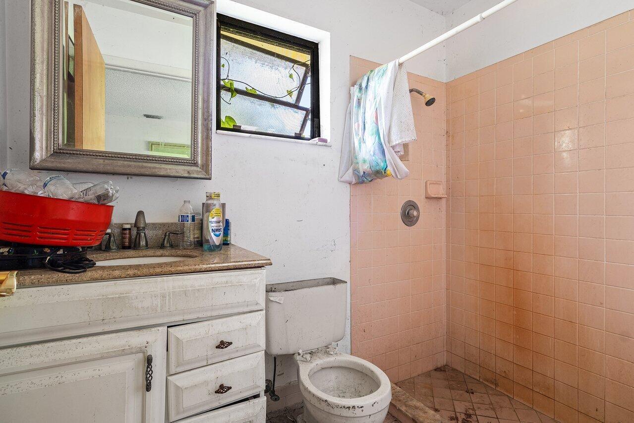 11224 60th Street N