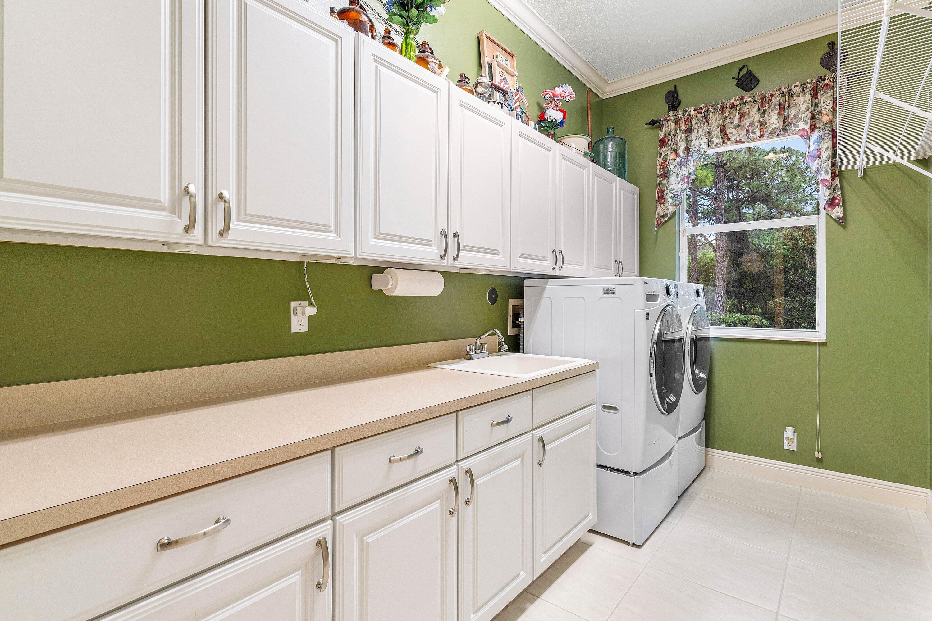 15625 Orange Boulevard