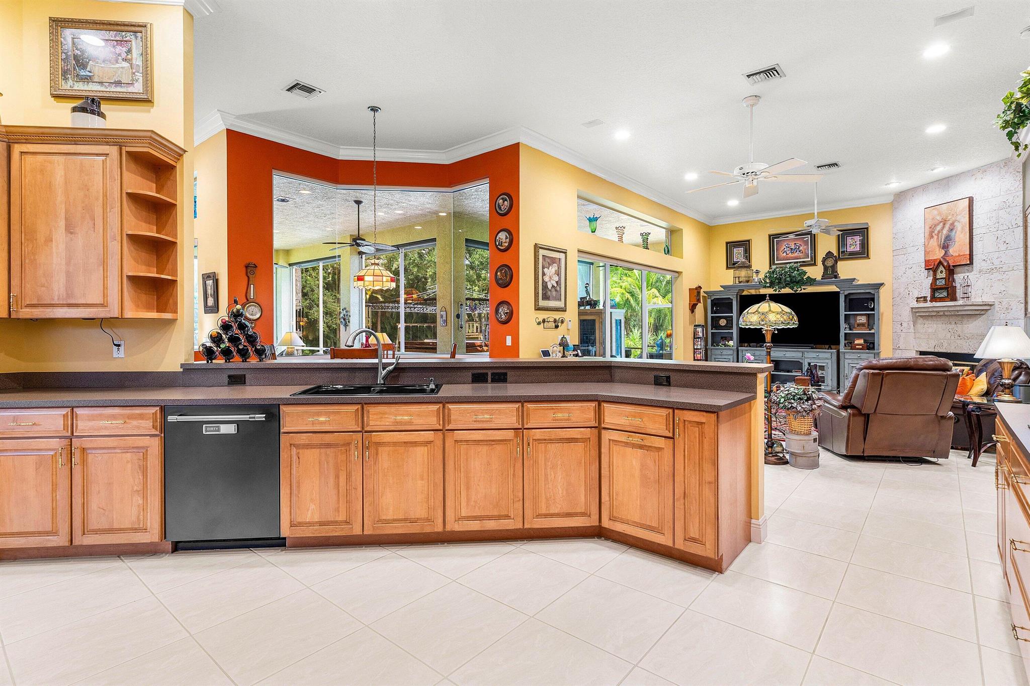 15625 Orange Boulevard