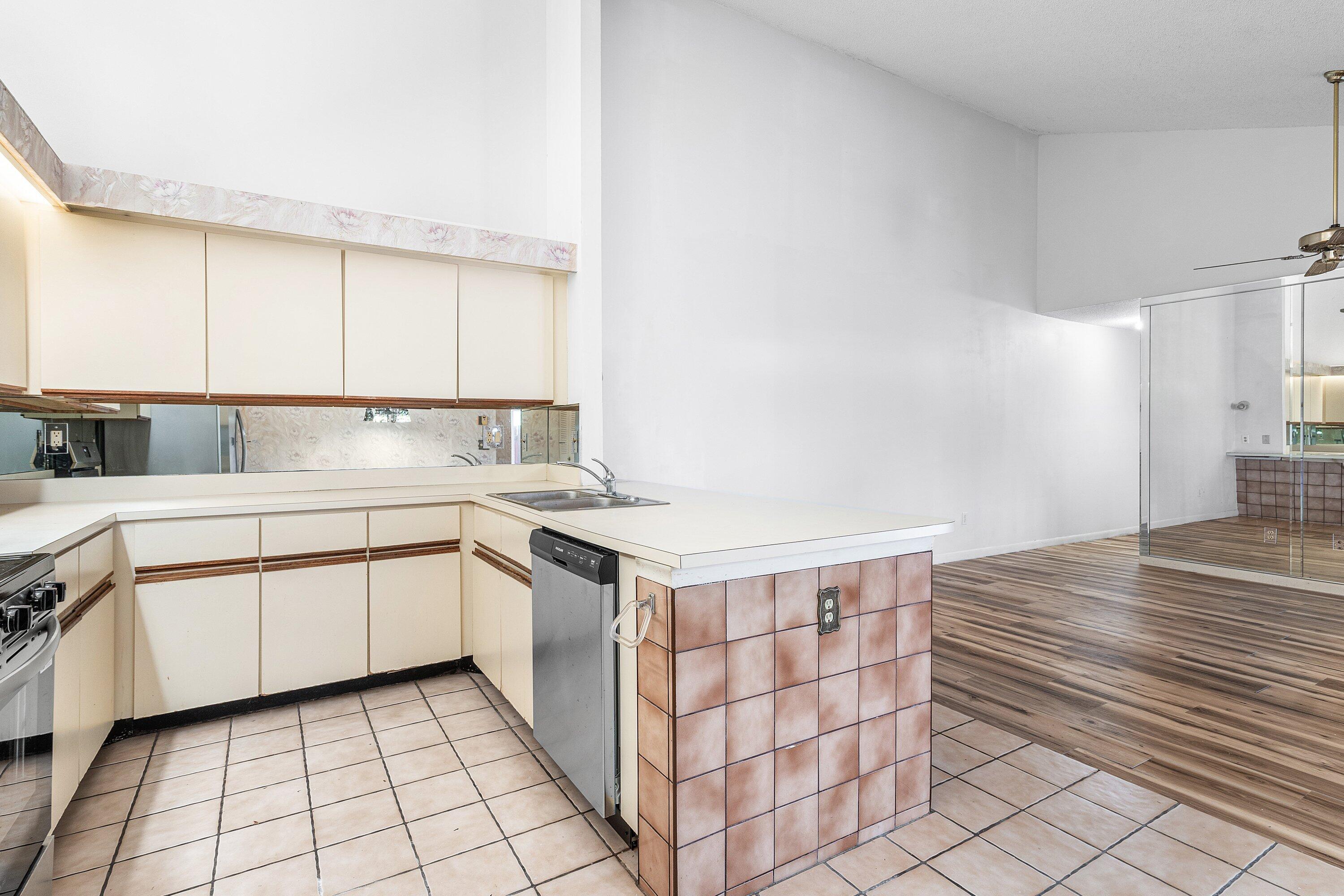 1160 Pitusa Court D