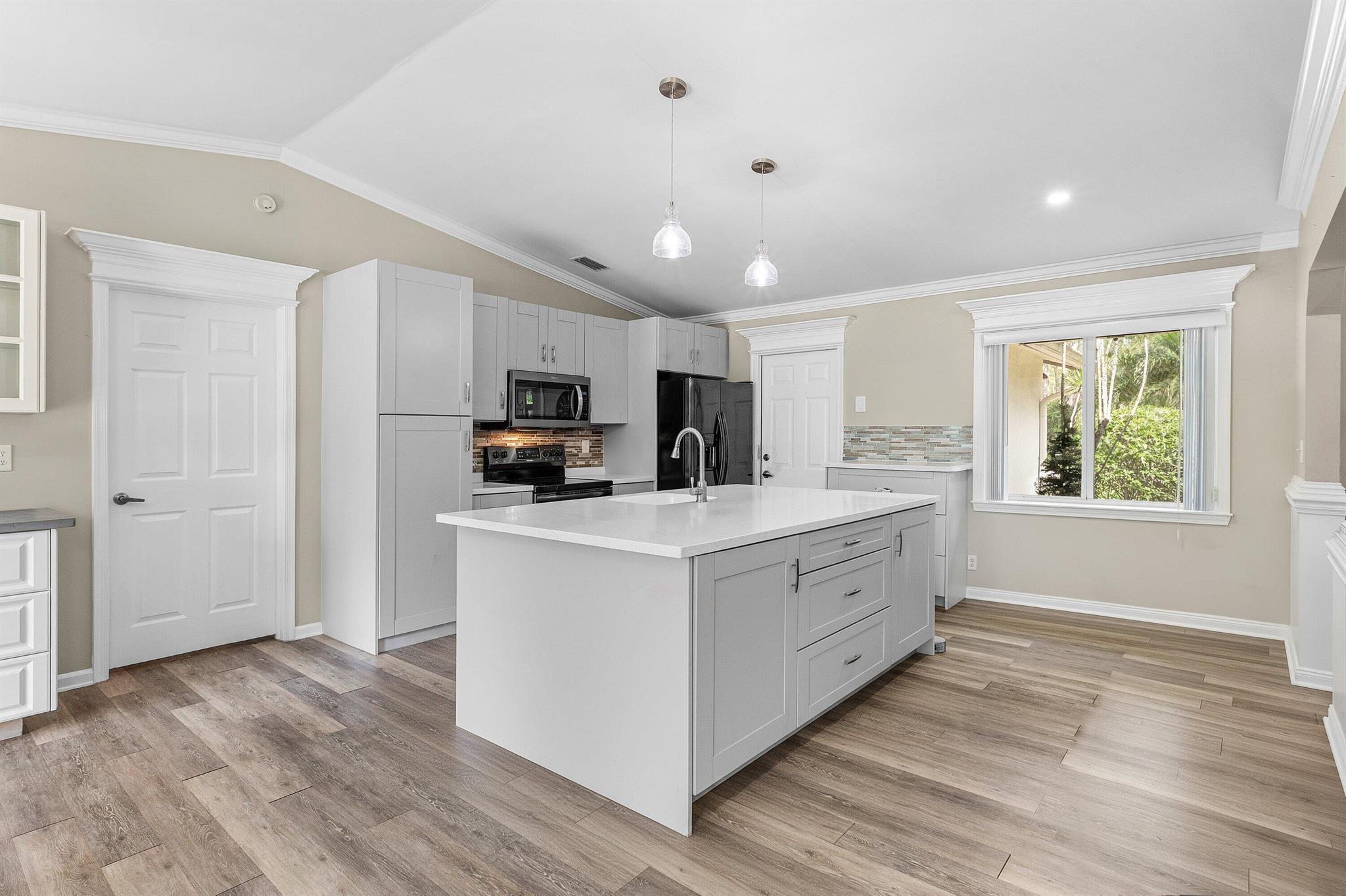 12752 Key Lime Boulevard