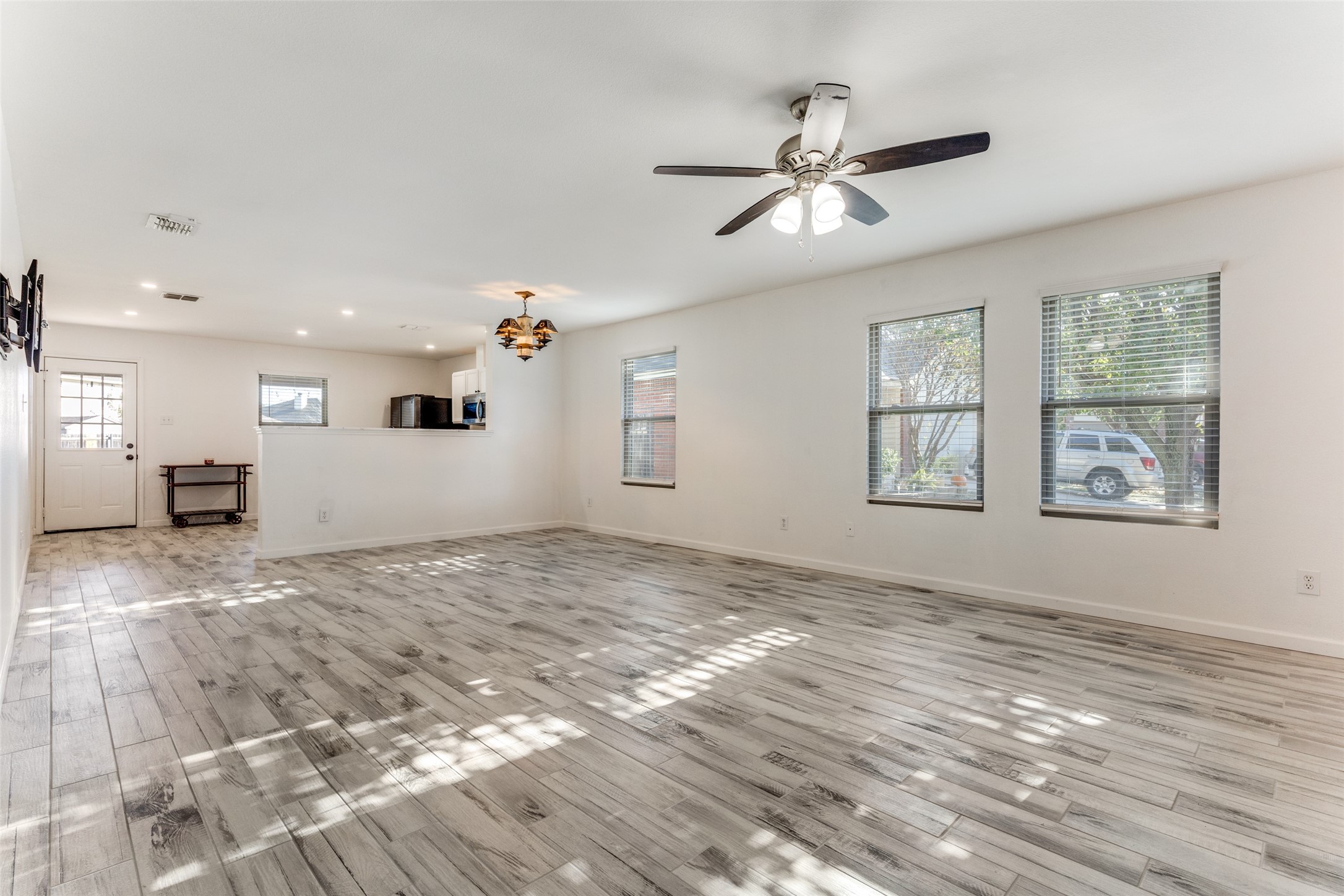 1112 Day Dream Drive