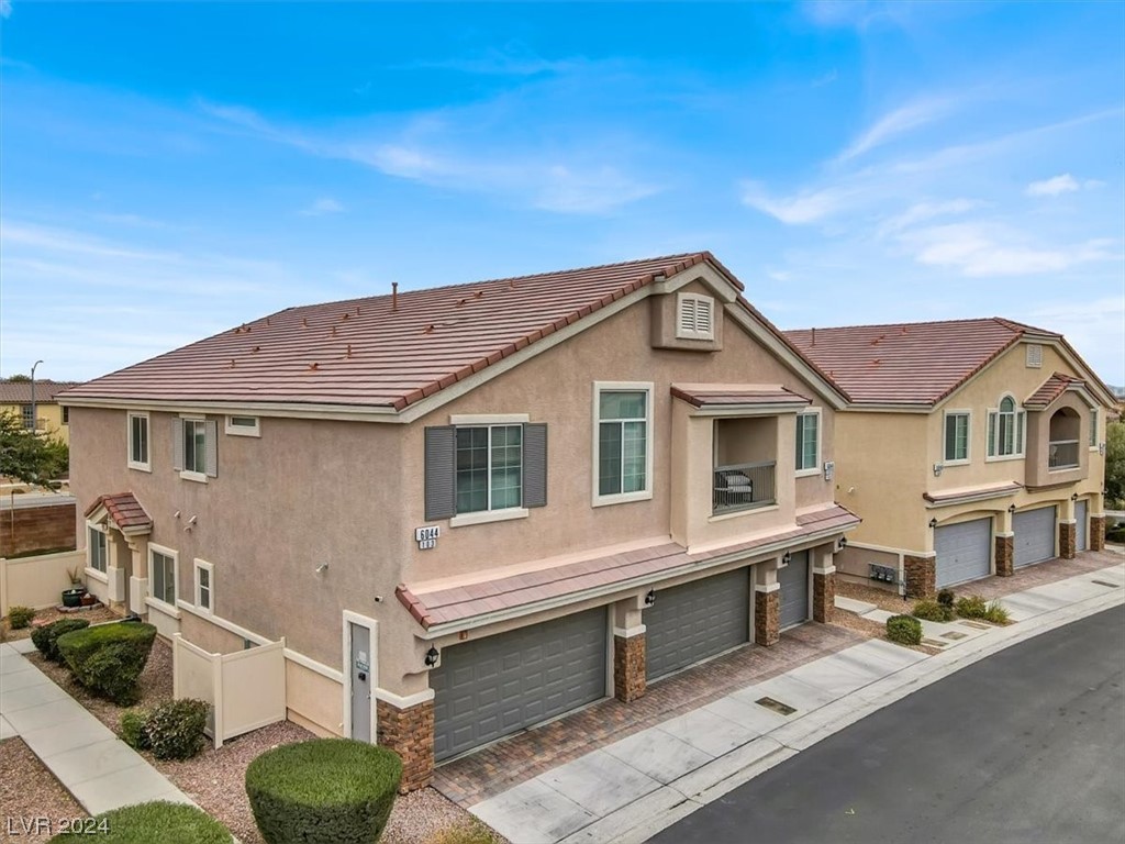 6044 Towboat Street 103