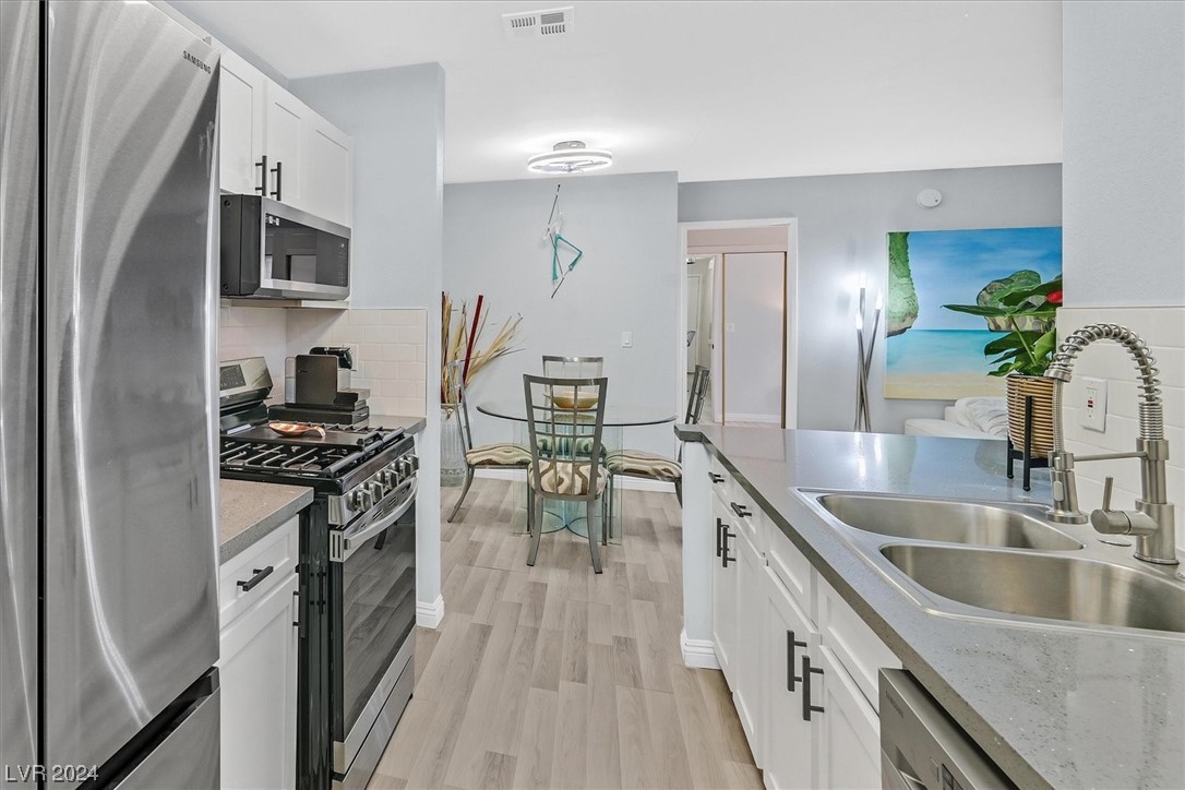 2200 South Fort Apache Road 2157