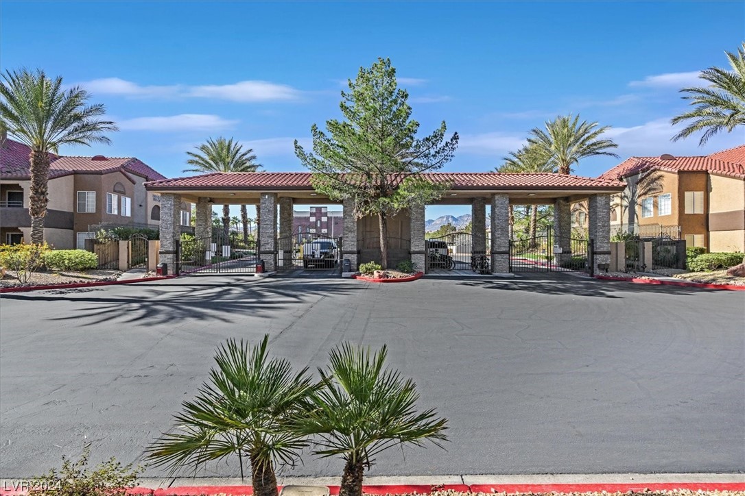 2200 South Fort Apache Road 2157