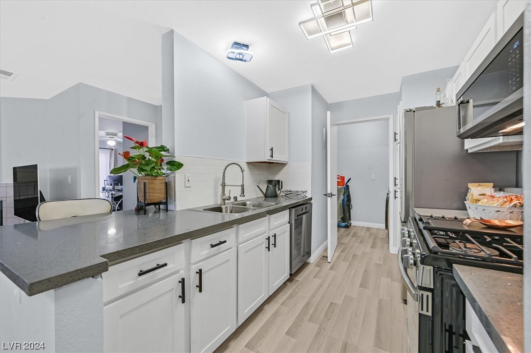 2200 South Fort Apache Road 2157