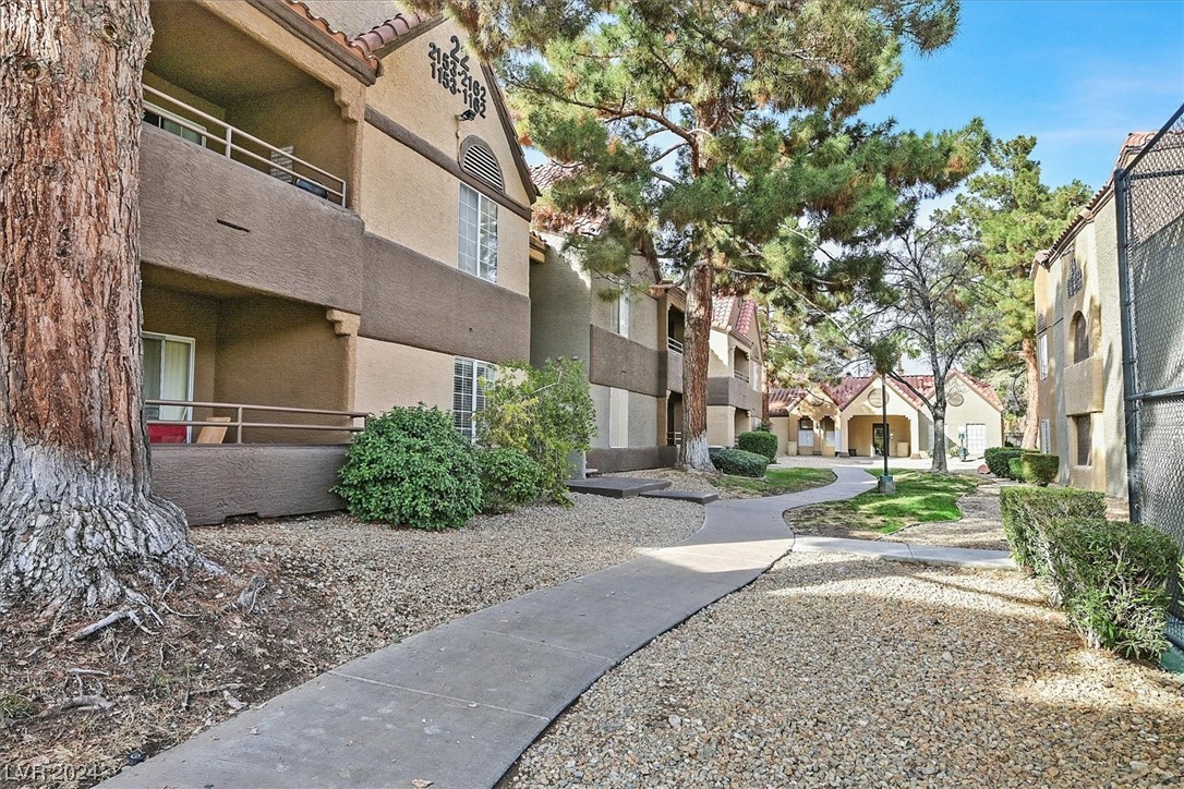 2200 South Fort Apache Road 2157