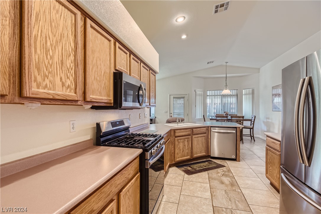 4513 Colonial Canyon Street