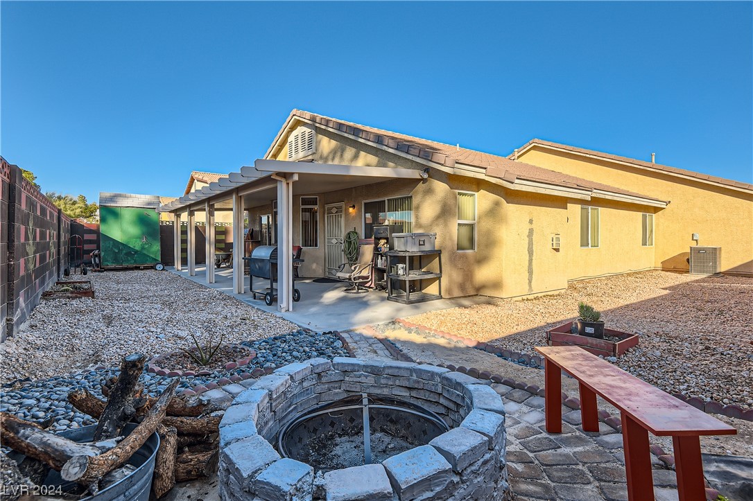 4513 Colonial Canyon Street