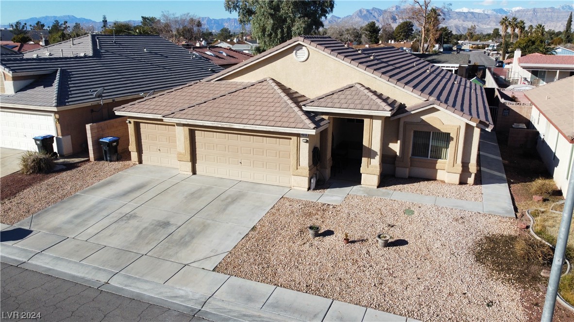 4513 Colonial Canyon Street