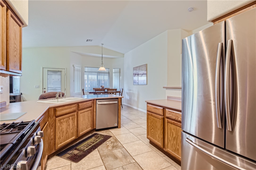 4513 Colonial Canyon Street