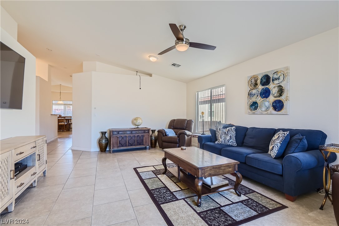 4513 Colonial Canyon Street