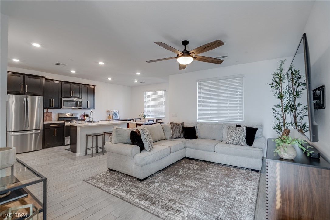 8818 Sasquatch Run Avenue