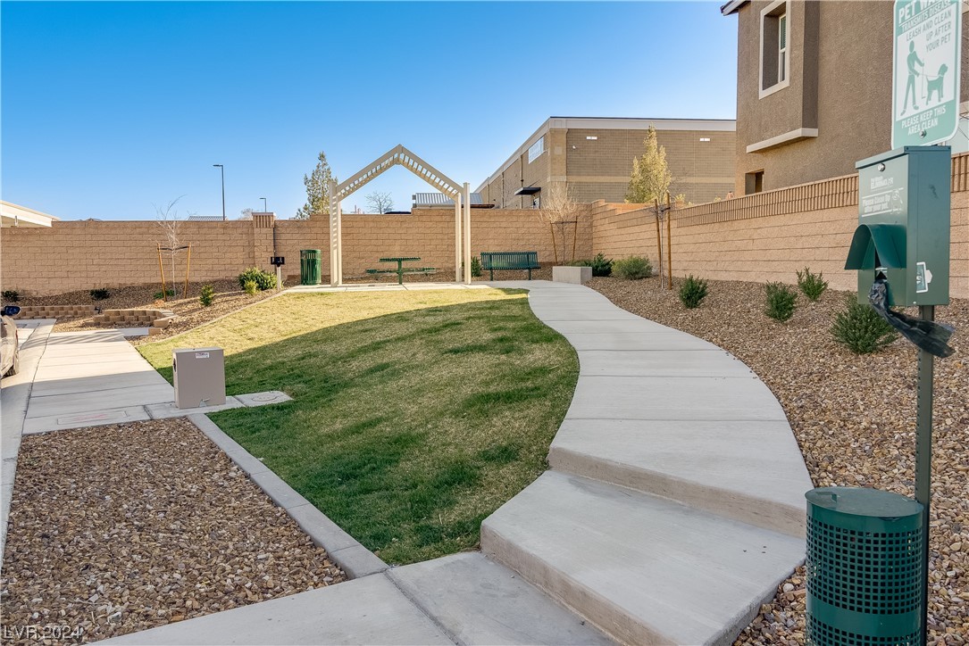 8818 Sasquatch Run Avenue