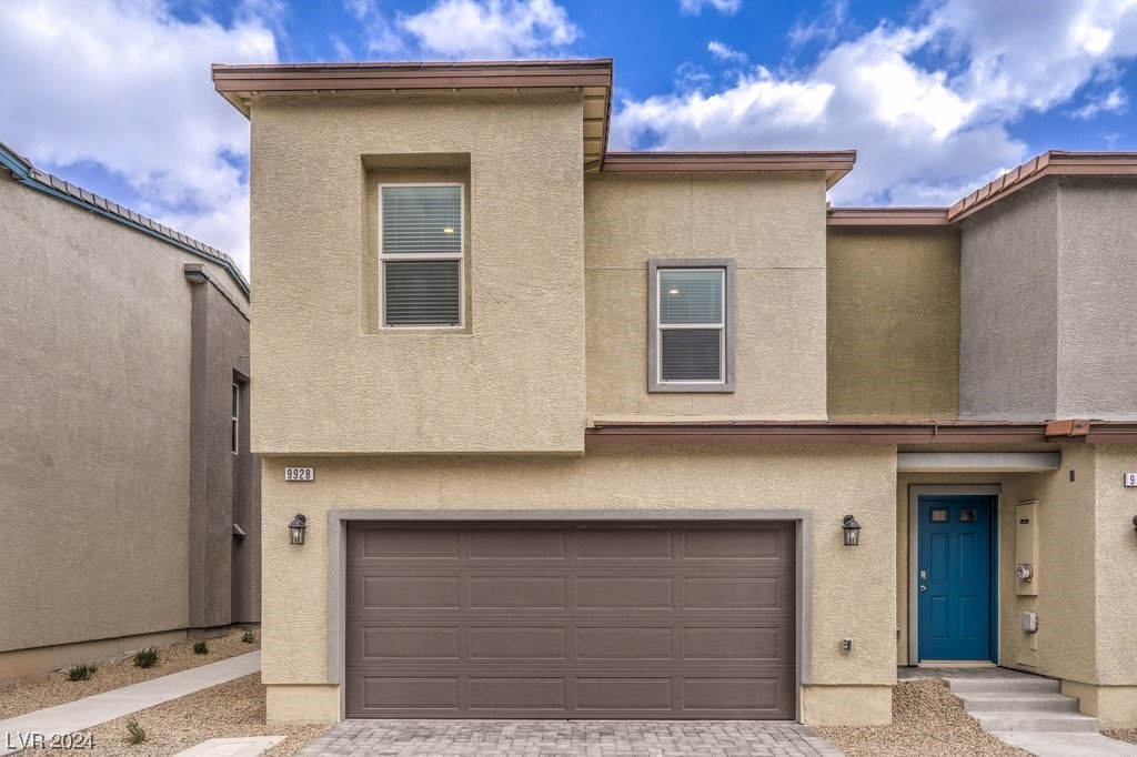 9928 Canary Hills Street