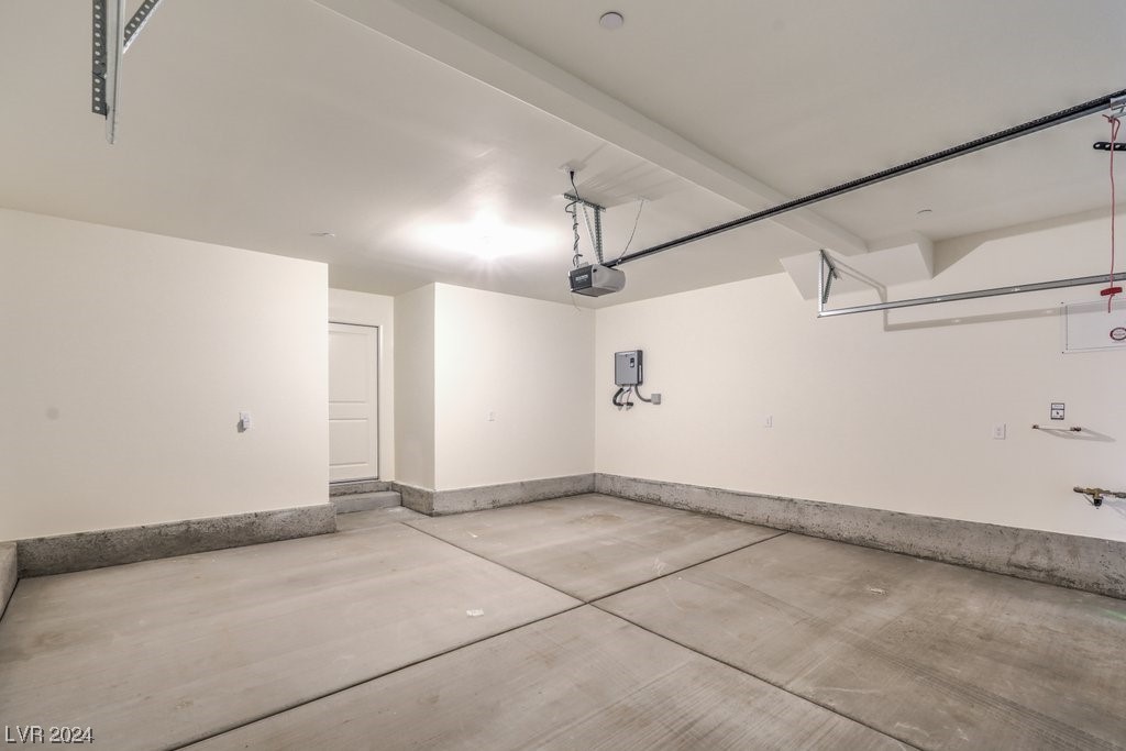 9928 Canary Hills Street