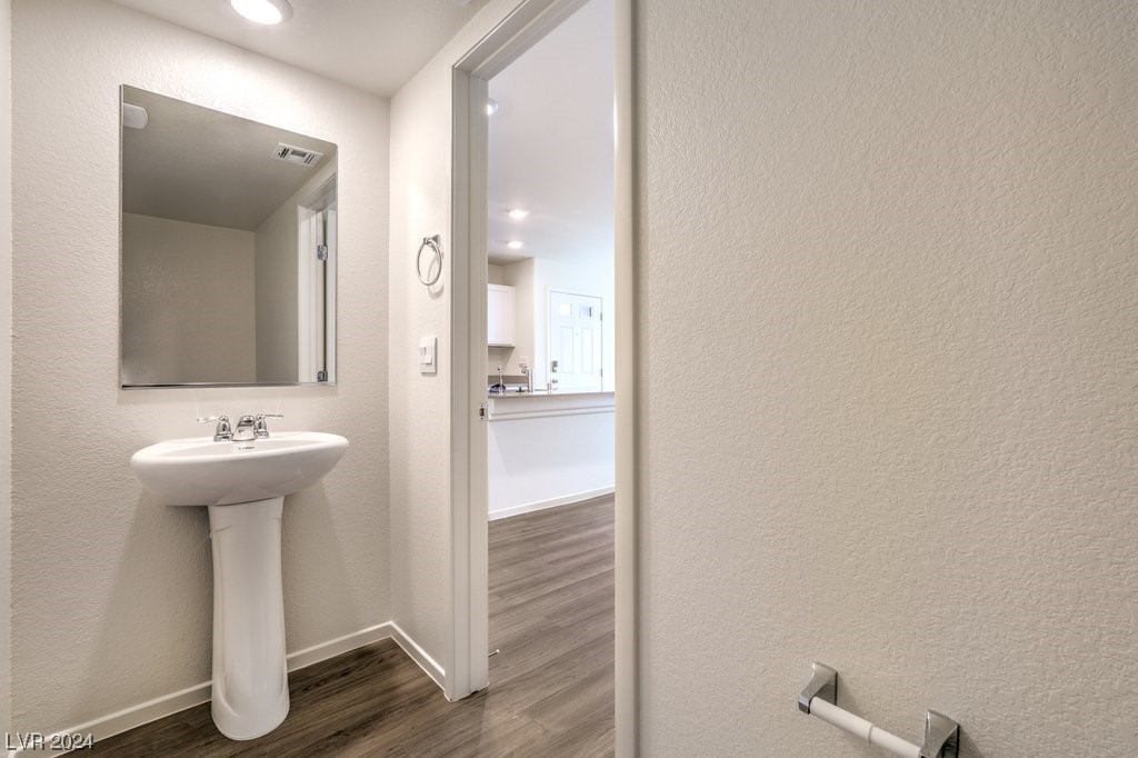 9928 Canary Hills Street