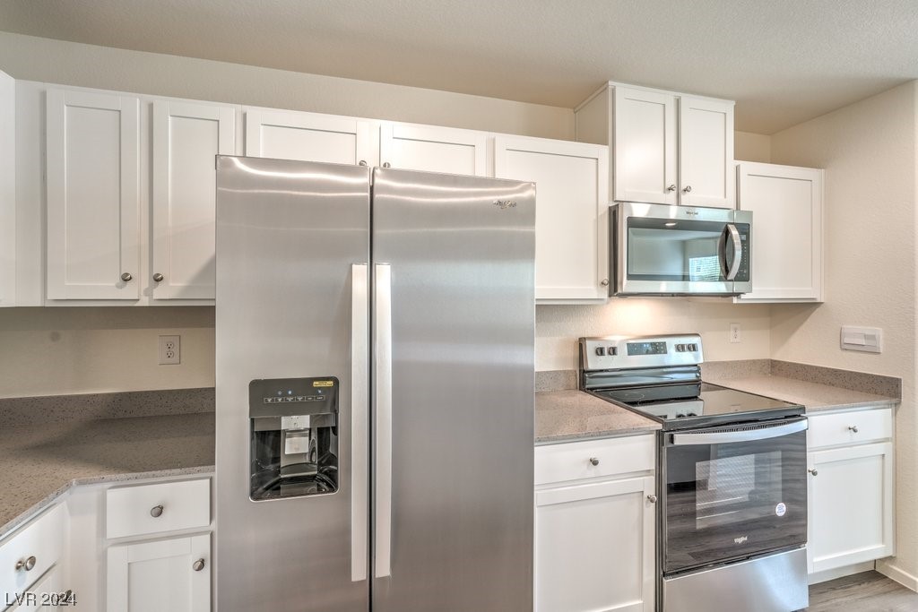 9928 Canary Hills Street