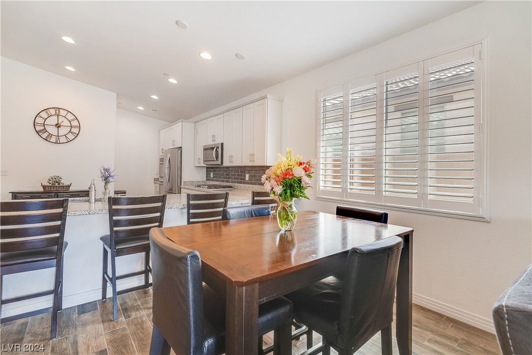 2633 Cooper Gallery Street