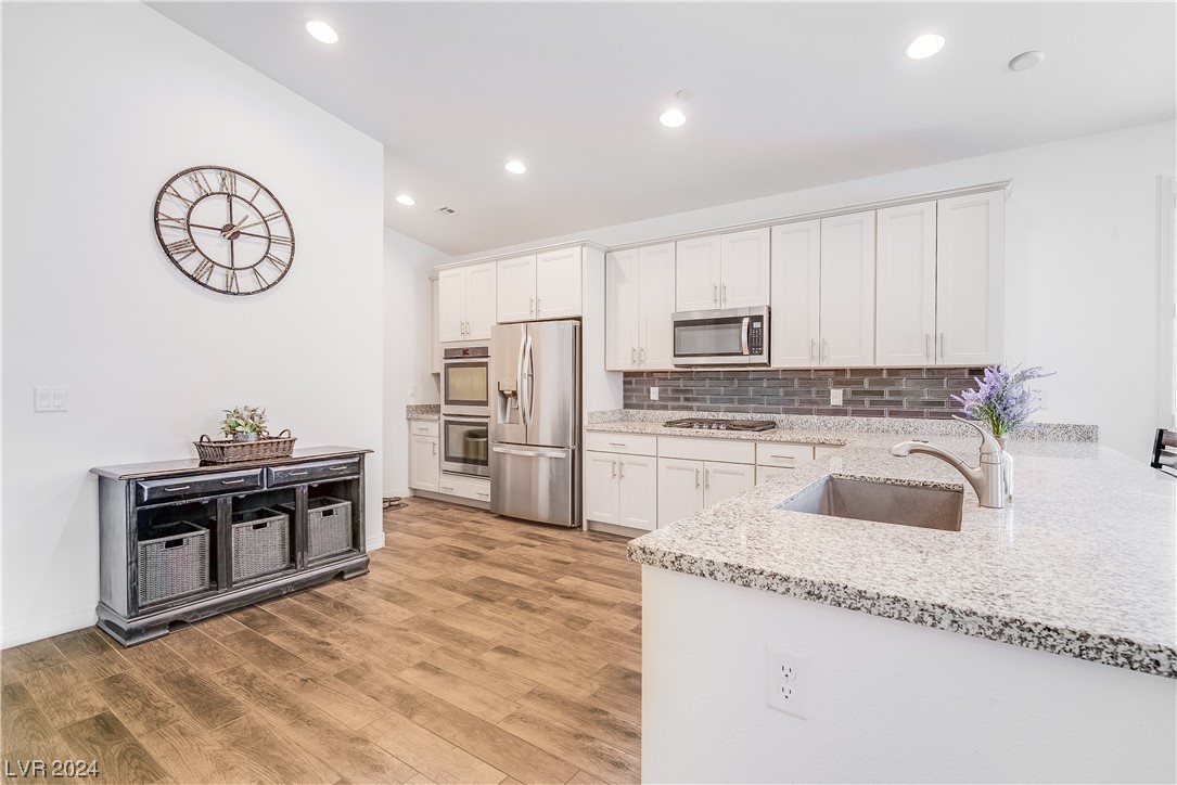 2633 Cooper Gallery Street