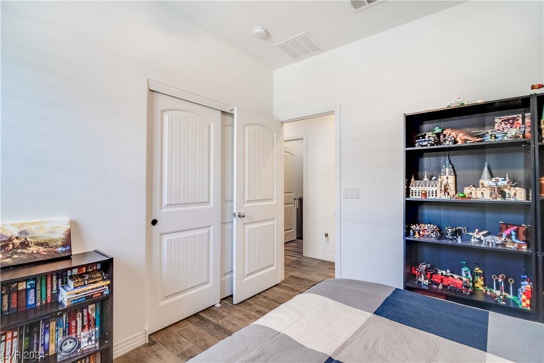 2633 Cooper Gallery Street