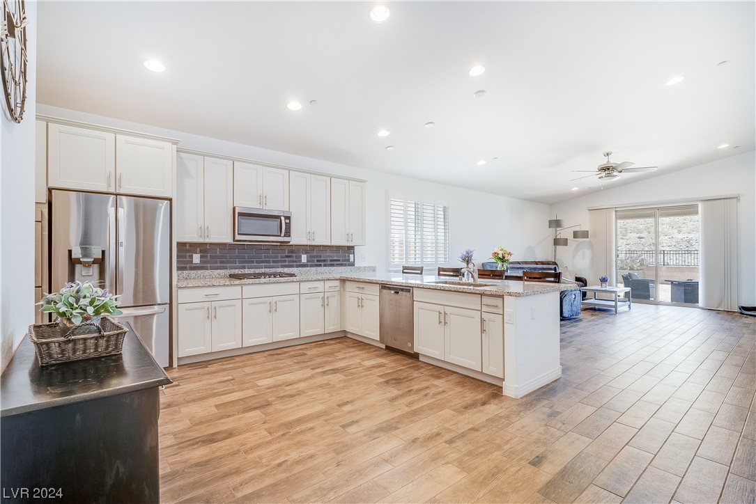 2633 Cooper Gallery Street