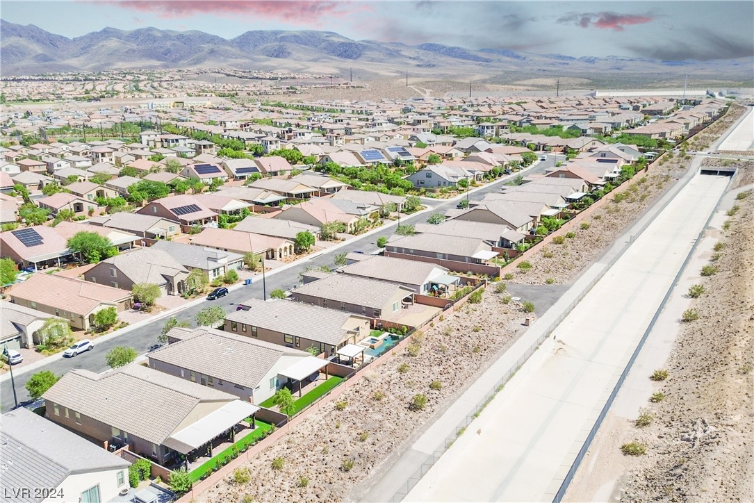 2633 Cooper Gallery Street