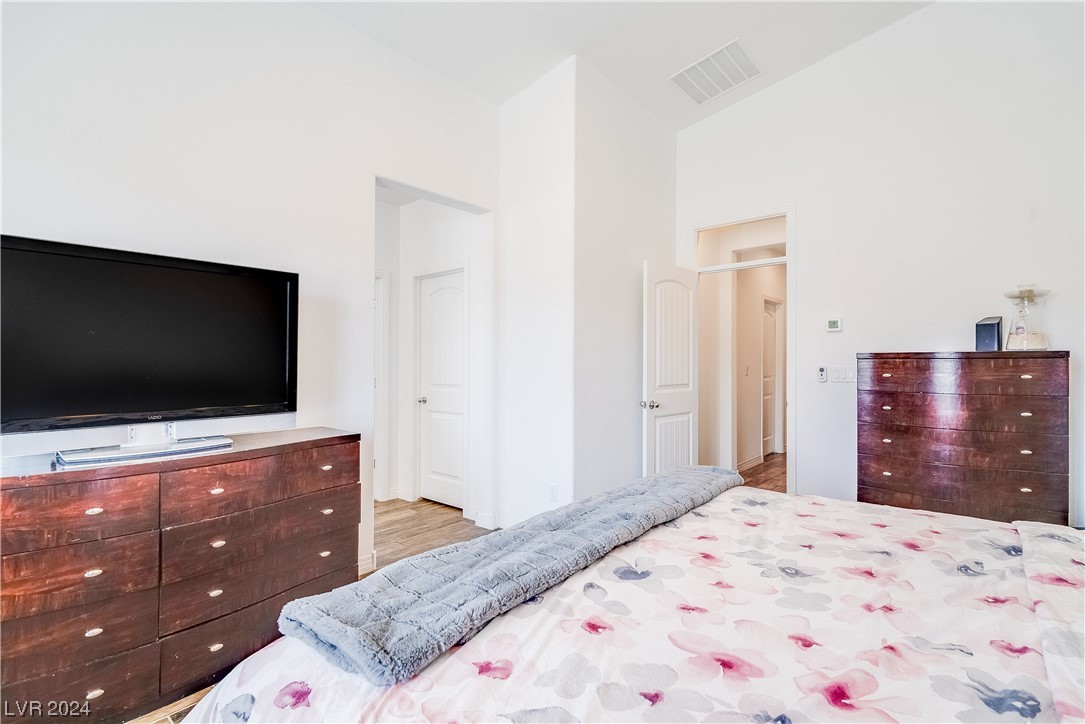 2633 Cooper Gallery Street