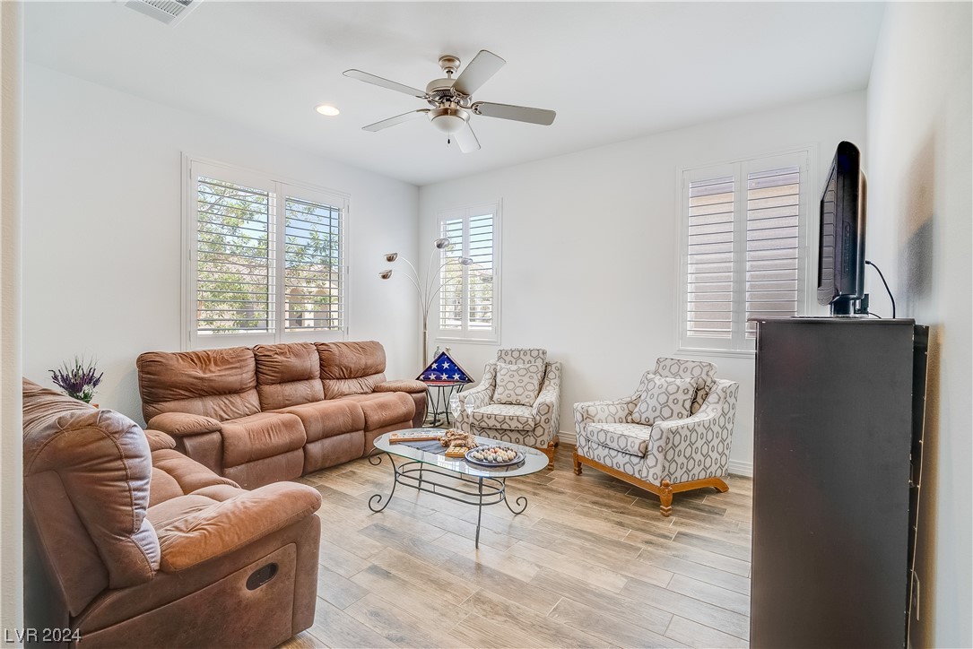 2633 Cooper Gallery Street