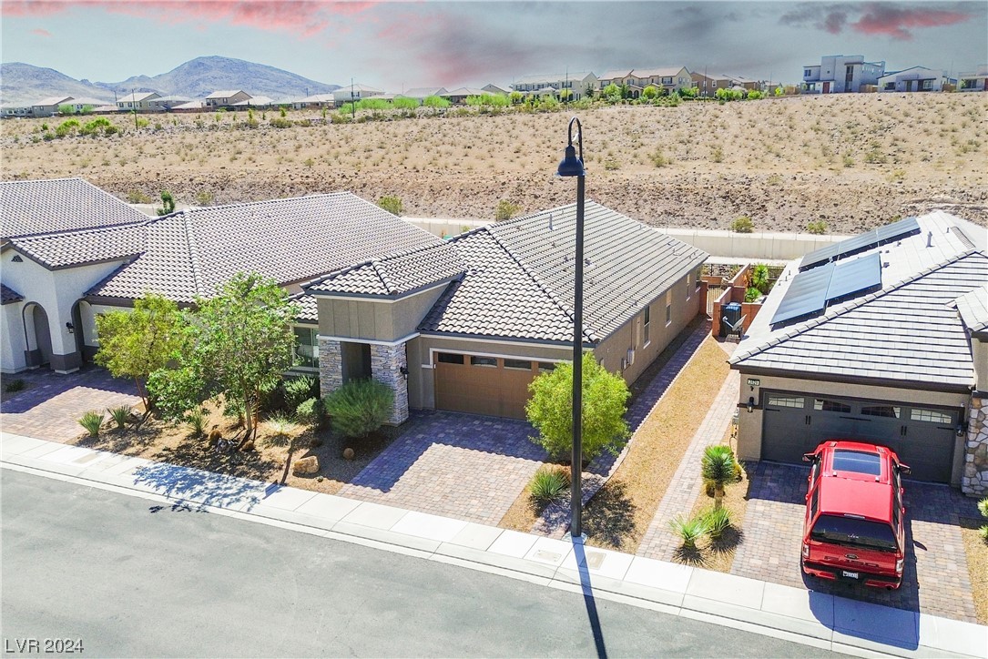 2633 Cooper Gallery Street