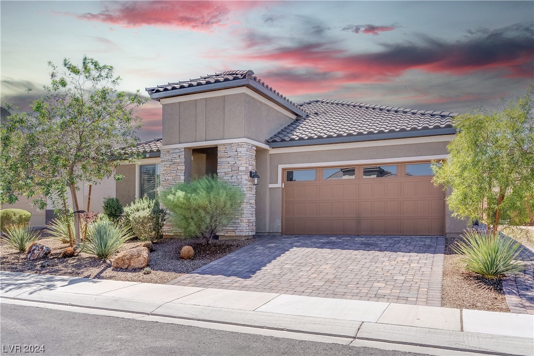 2633 Cooper Gallery Street