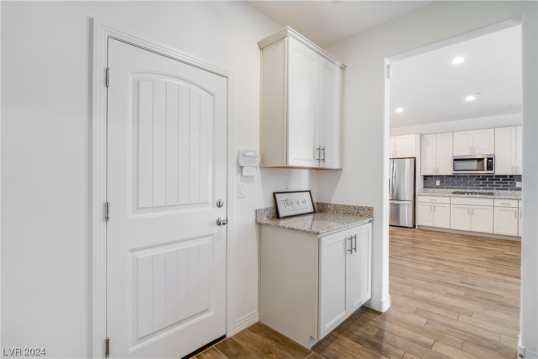 2633 Cooper Gallery Street