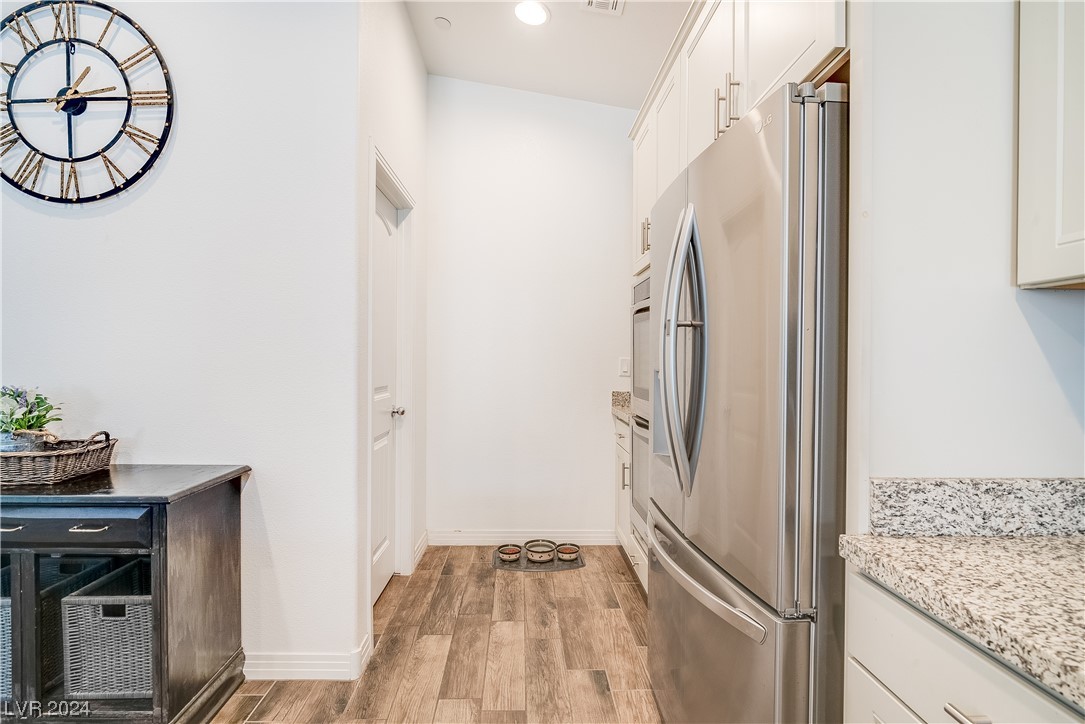 2633 Cooper Gallery Street