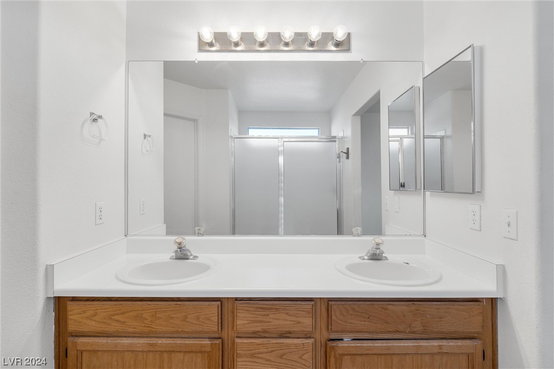 1729 Navajo Lake Way