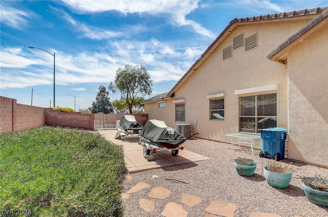 7092 Valley Nails Lane