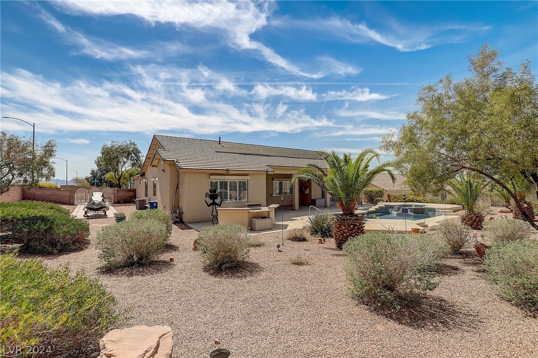 7092 Valley Nails Lane