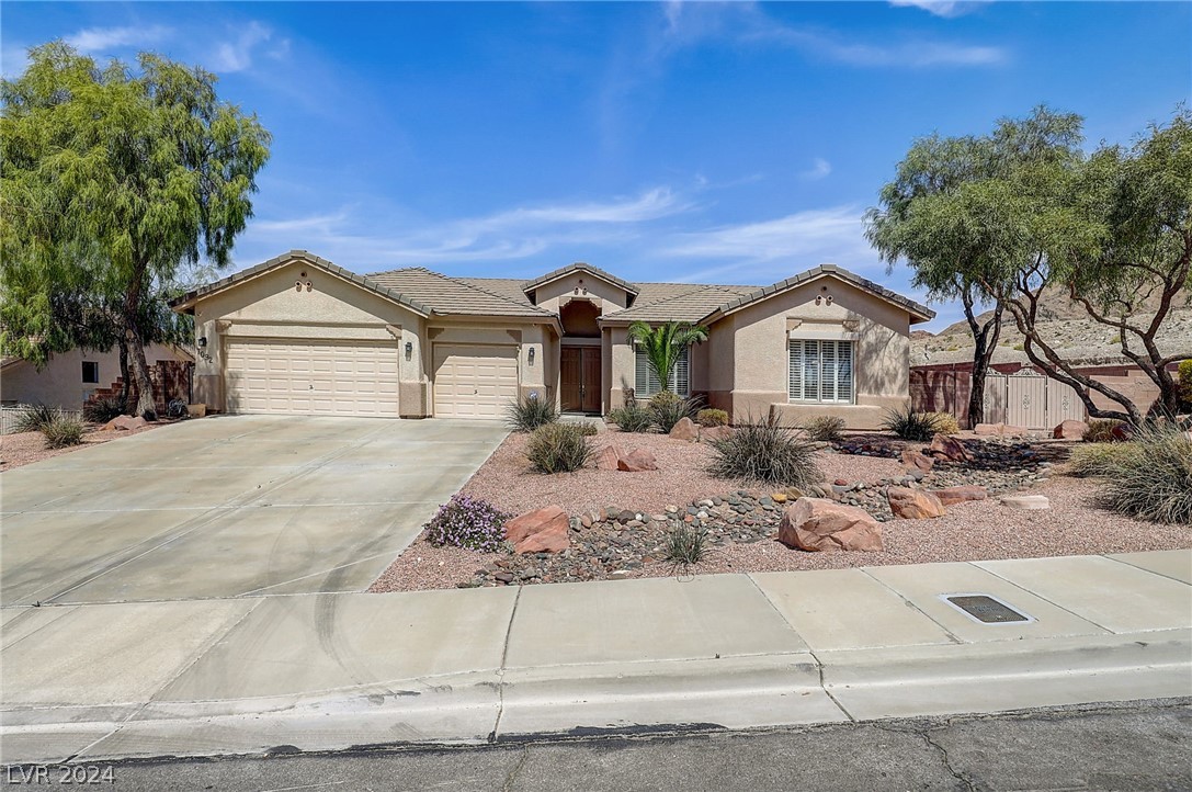 7092 Valley Nails Lane